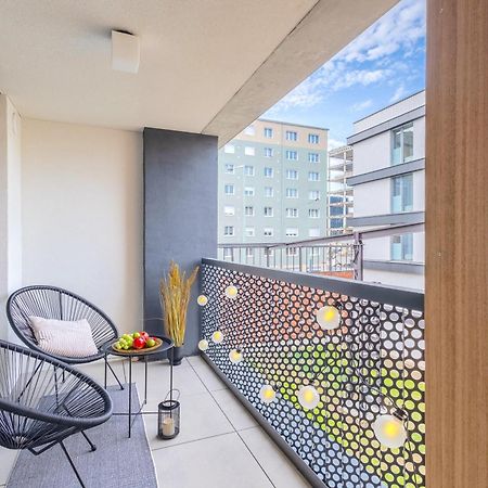 Design Apartment - Balcony, Free Parking, Yoga, 10 Mins To Center, By Gravity Praga Exterior foto