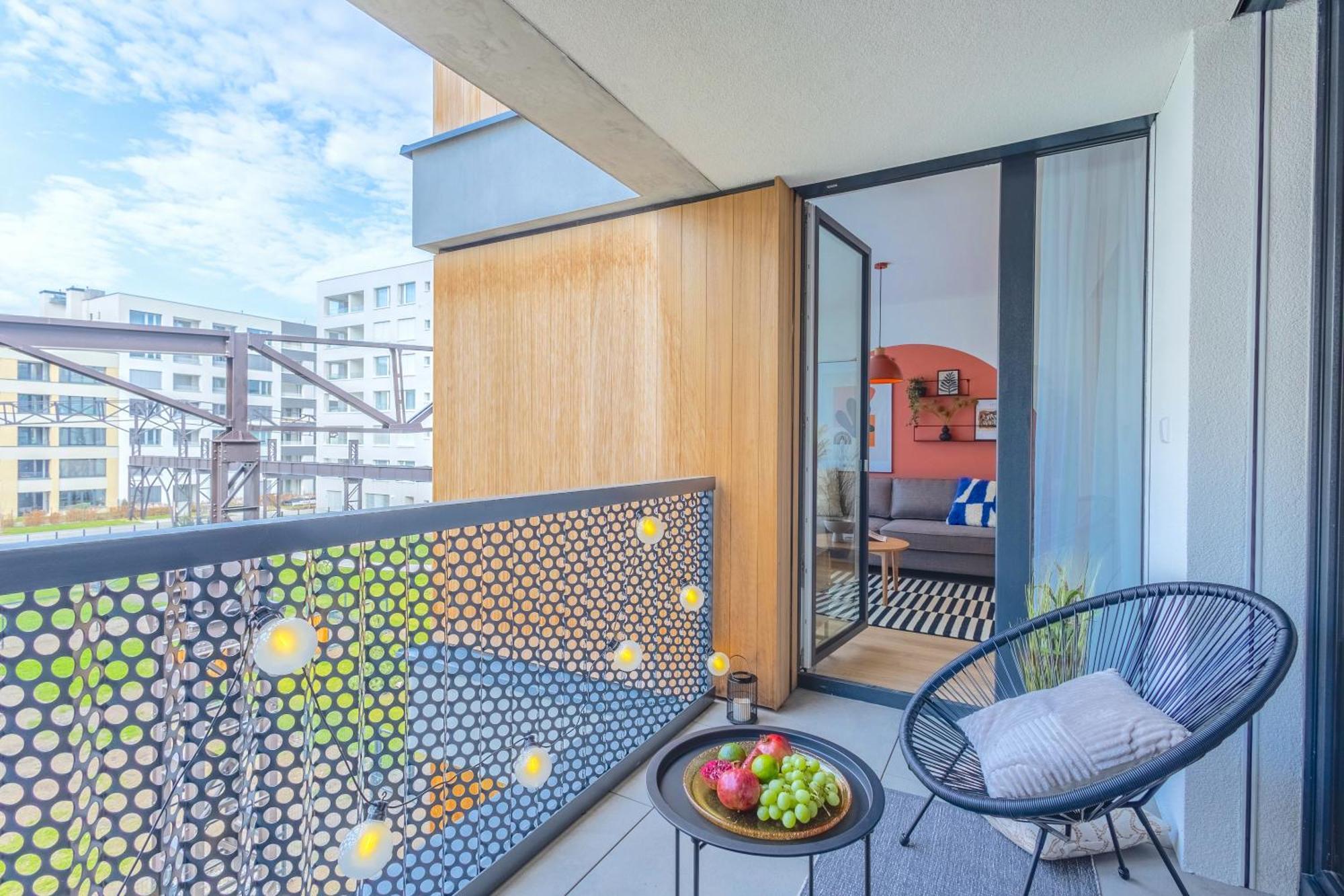 Design Apartment - Balcony, Free Parking, Yoga, 10 Mins To Center, By Gravity Praga Exterior foto