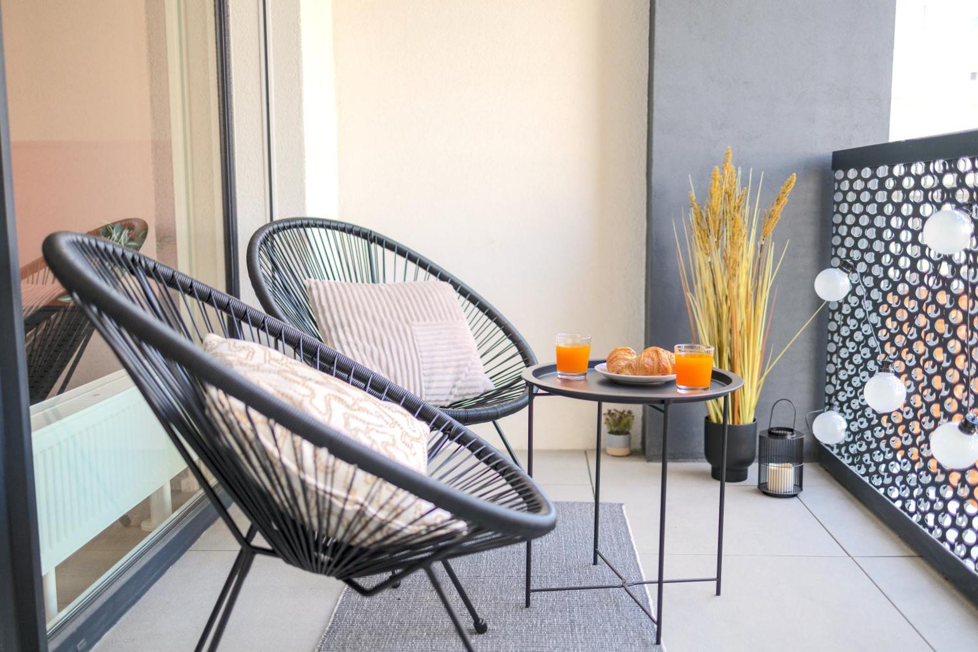 Design Apartment - Balcony, Free Parking, Yoga, 10 Mins To Center, By Gravity Praga Exterior foto